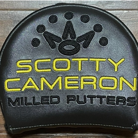 Scotty Cameron Round Mallet Head Cover - Picture 1 of 3